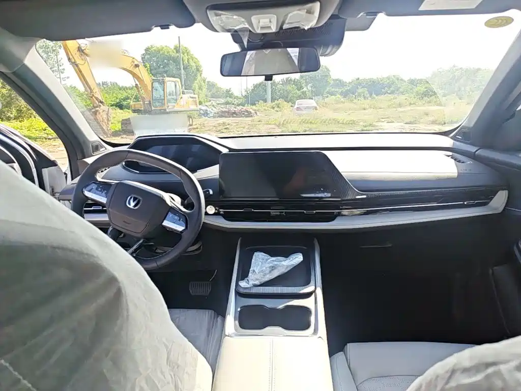 Changan CS55PLUS PHEV — миниатюра 10