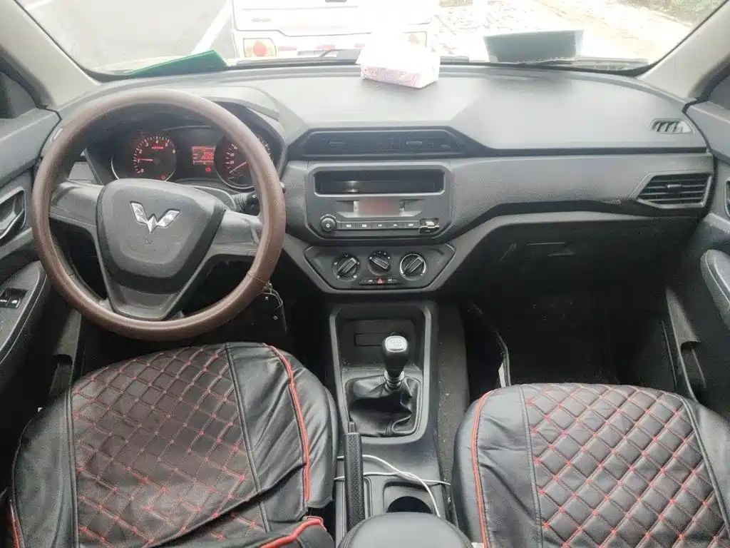 Wuling Hongguang — миниатюра 5