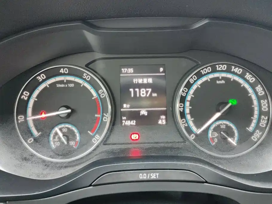 Skoda Karoq — миниатюра 14