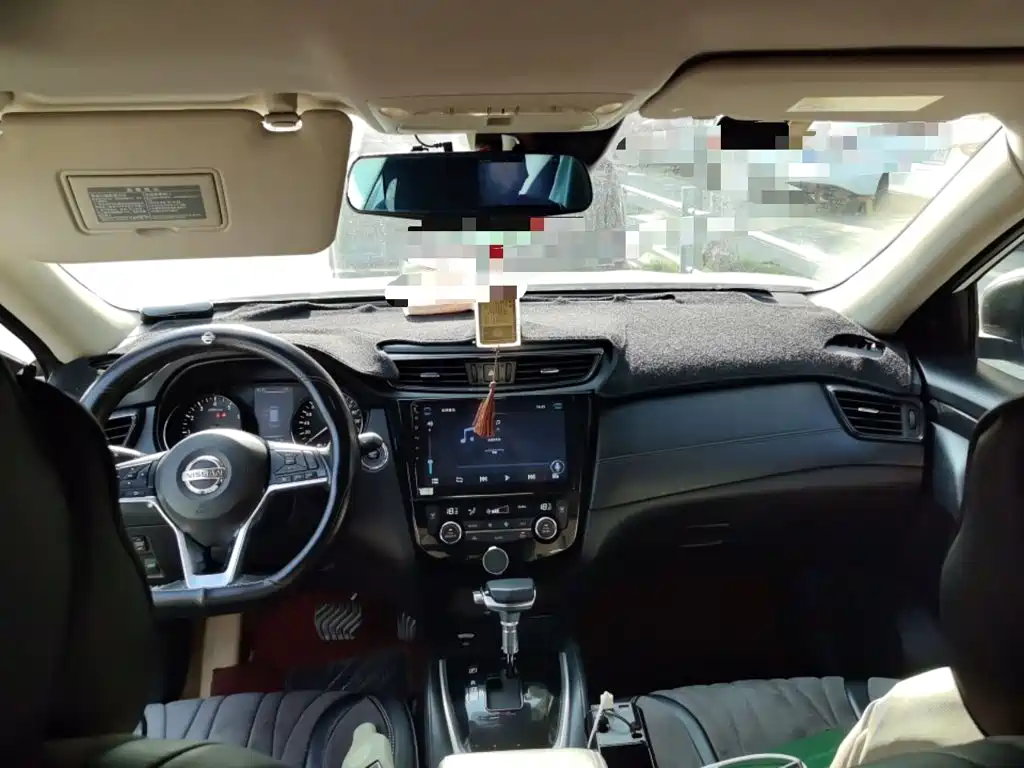 Nissan X-Trail — миниатюра 10