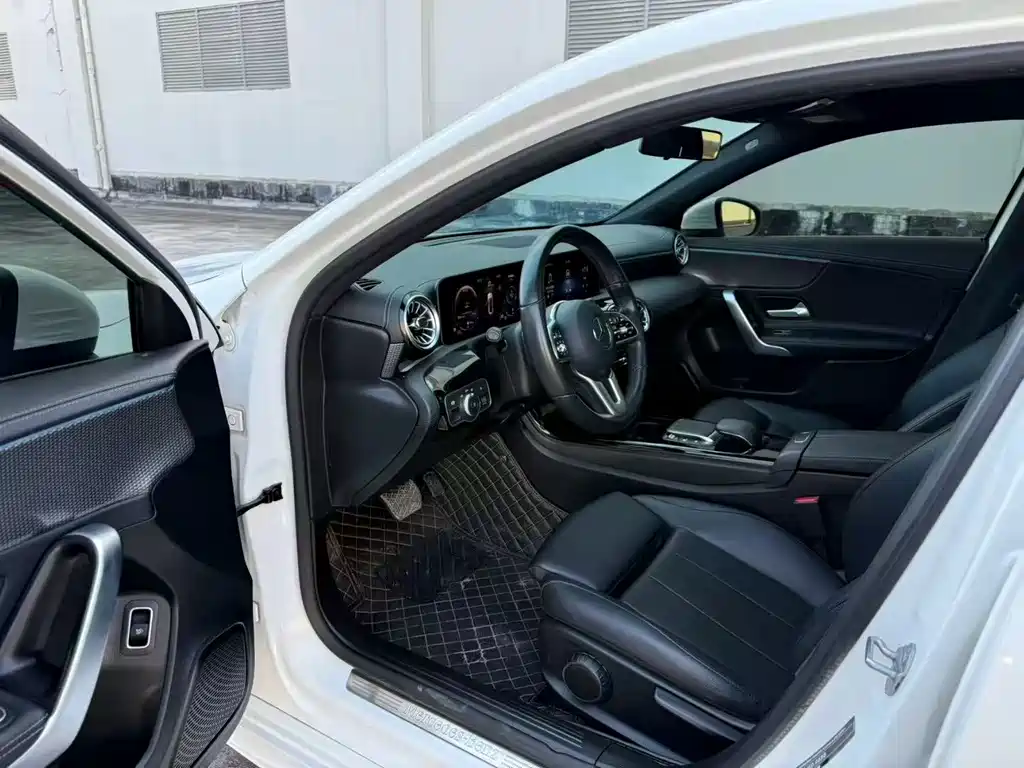 MERCEDES-BENZ A CLASS