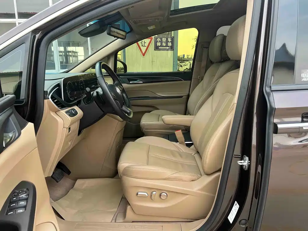 Buick GL8 — миниатюра 5