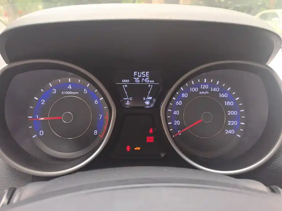 Hyundai Elantra Langdong — миниатюра 14