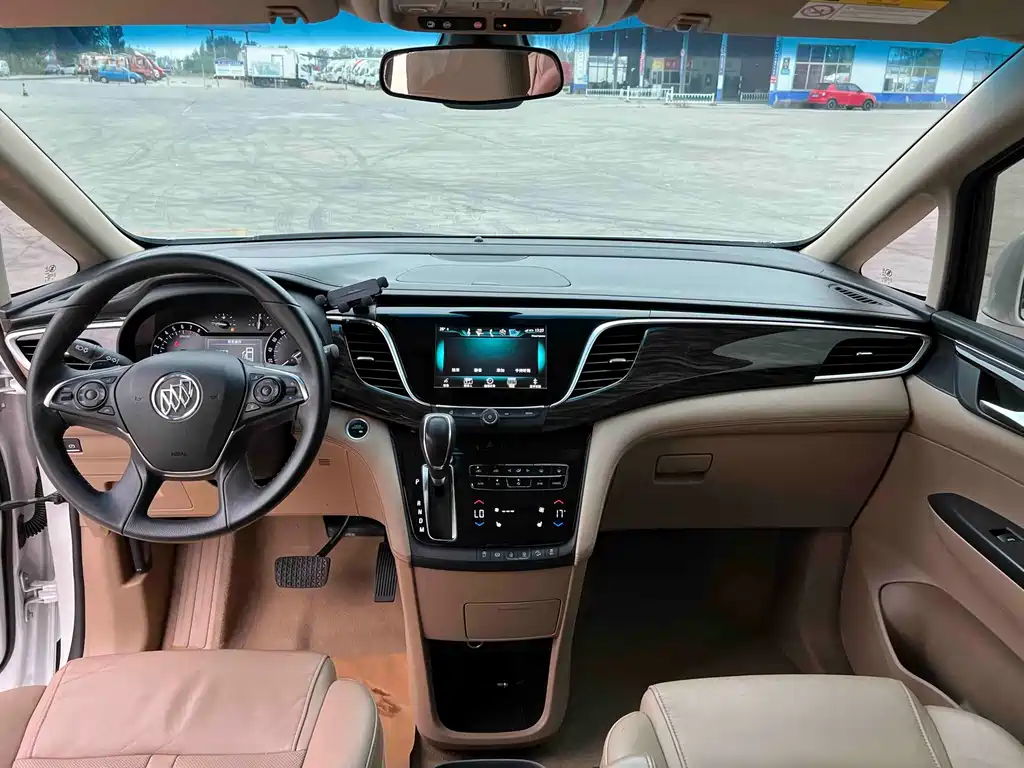 Buick GL8 — миниатюра 8