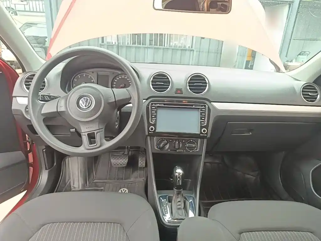 Volkswagen Jetta — миниатюра 10
