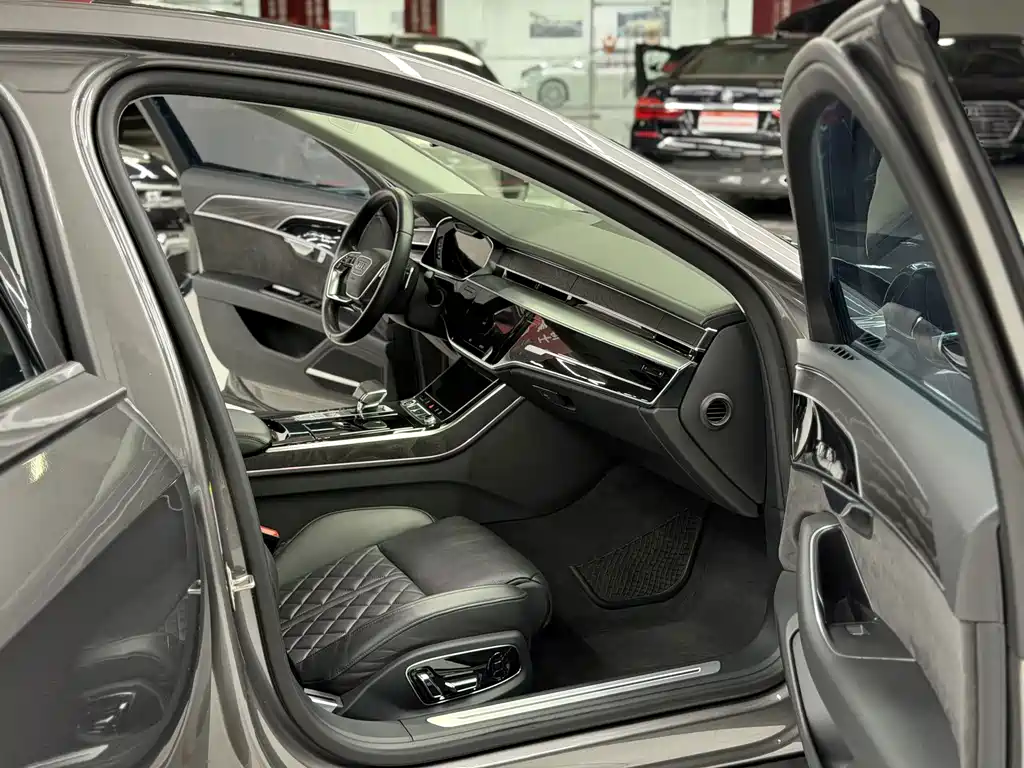 Audi A8 — миниатюра 8