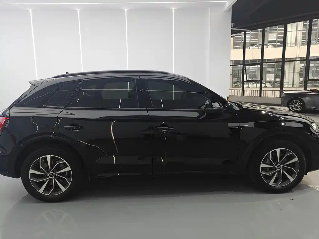 Audi Q5L — миниатюра 4