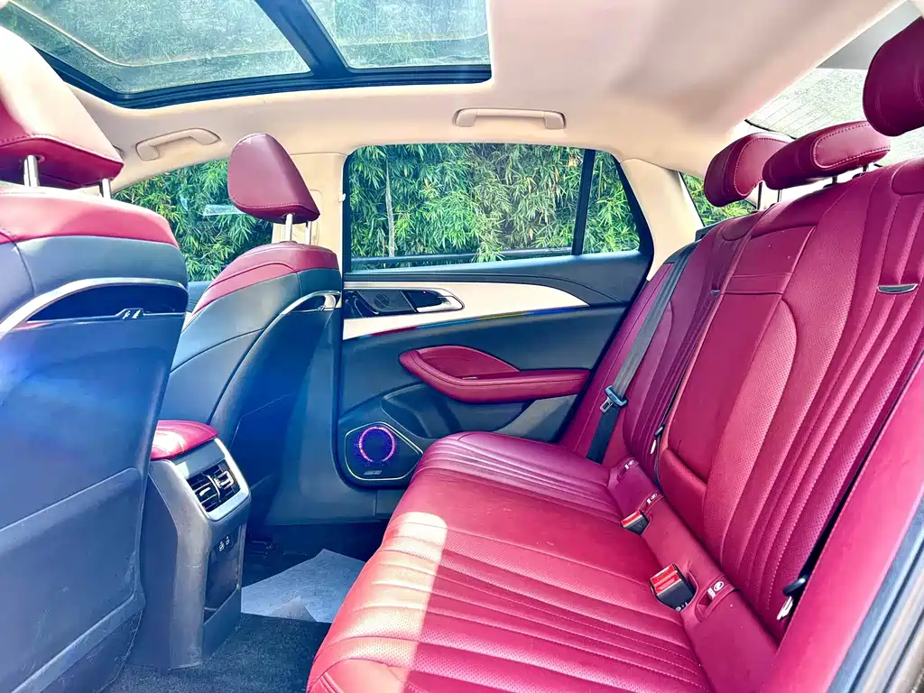 Hongqi Hongqi H5 — миниатюра 8
