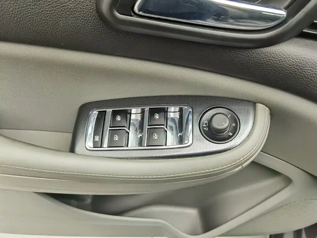 Chevrolet Malibu — миниатюра 9