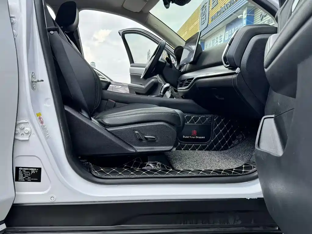 BYD Tang — миниатюра 12