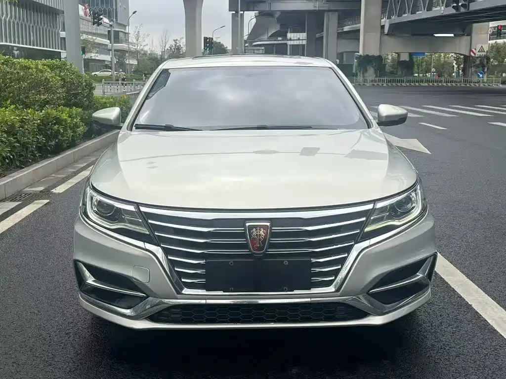 Roewe i6 New Energy — миниатюра 2