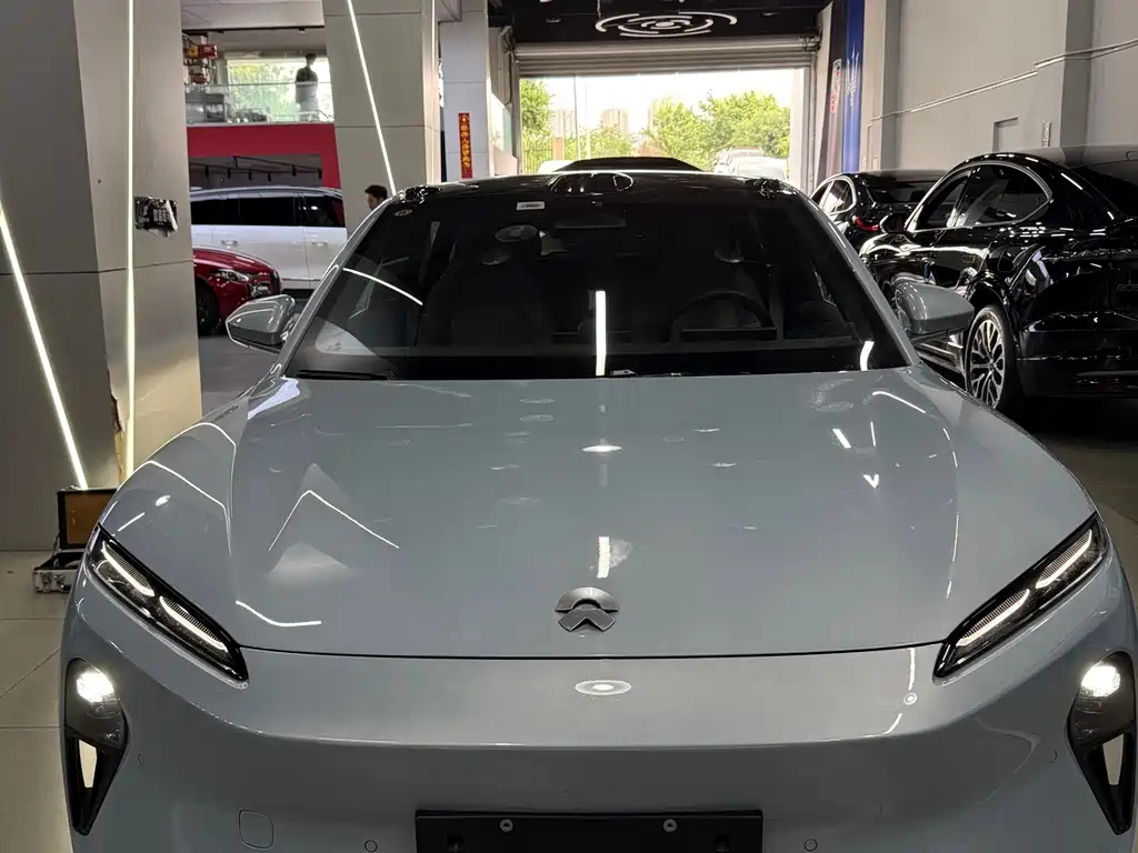NIO ET5T — миниатюра 2