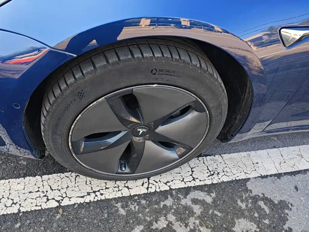 Tesla Model 3 — миниатюра 23