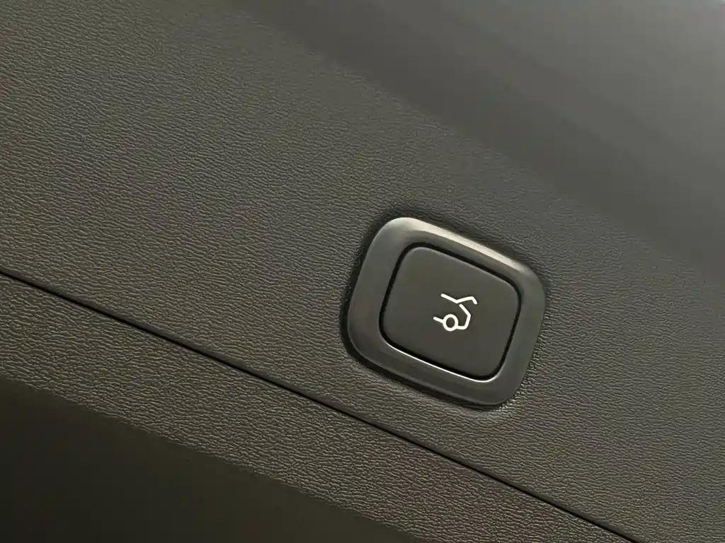 NIO ES8 — миниатюра 21