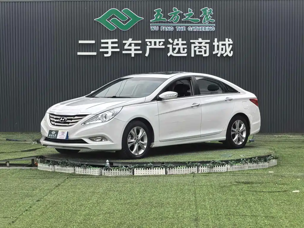 Hyundai Sonata 2012