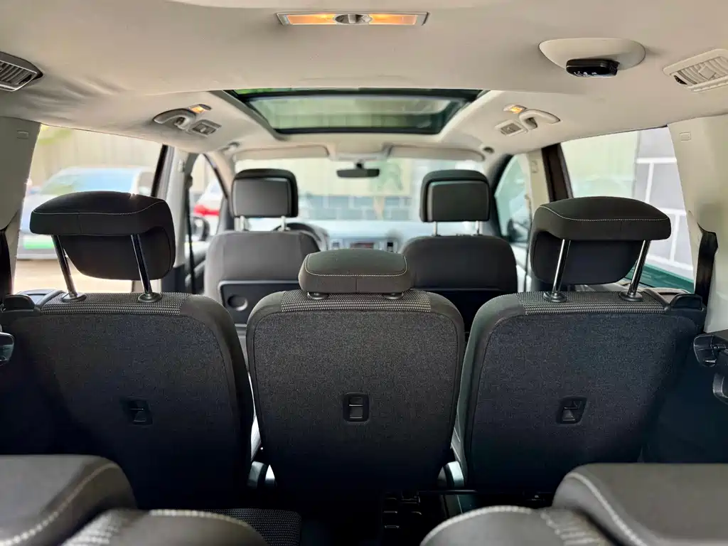 Volkswagen Sharan — миниатюра 28