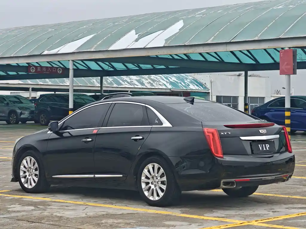 Cadillac XTS — миниатюра 6