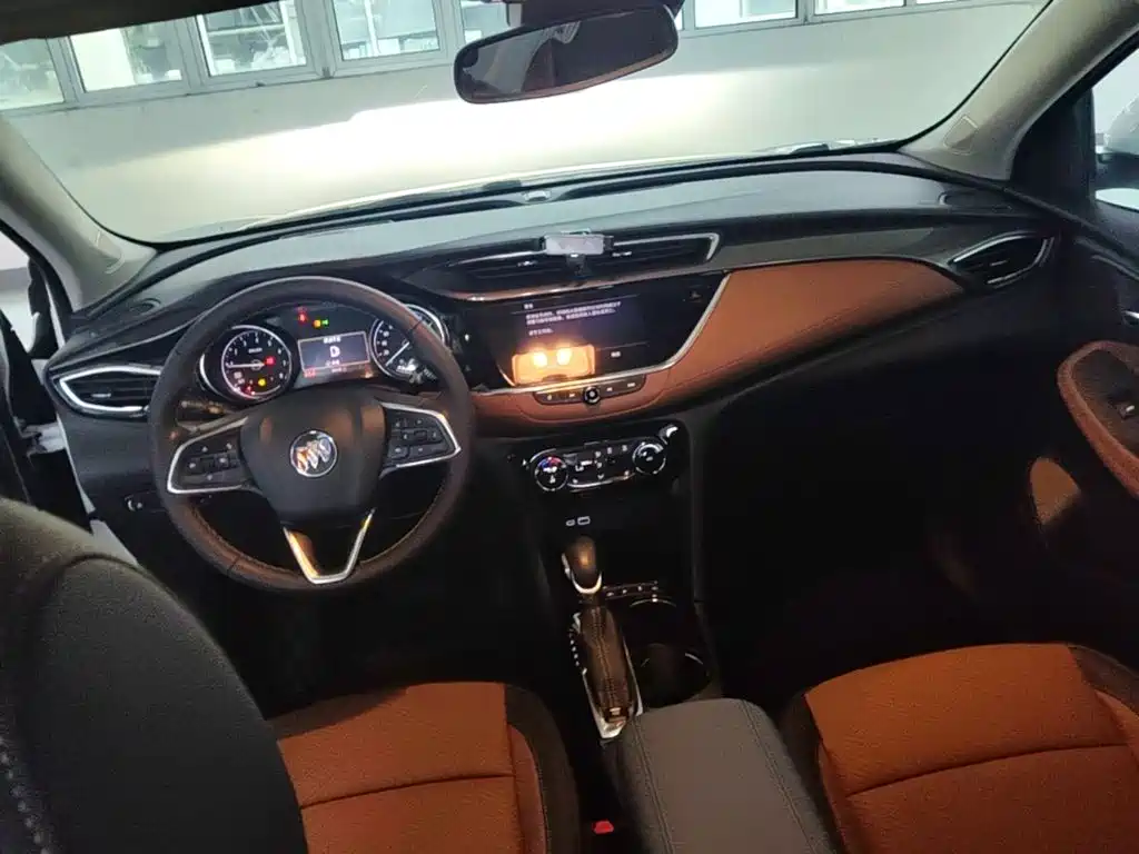 Buick Encore GX — миниатюра 10