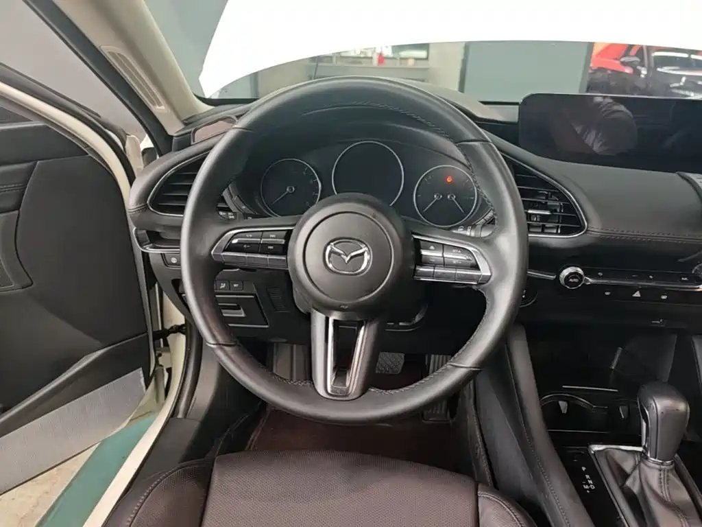 Mazda 3 Axela — миниатюра 11