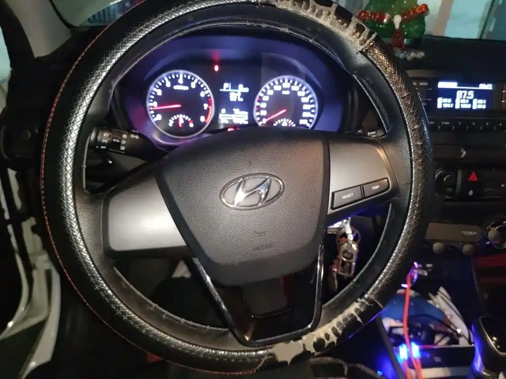 Hyundai Elantra — миниатюра 3