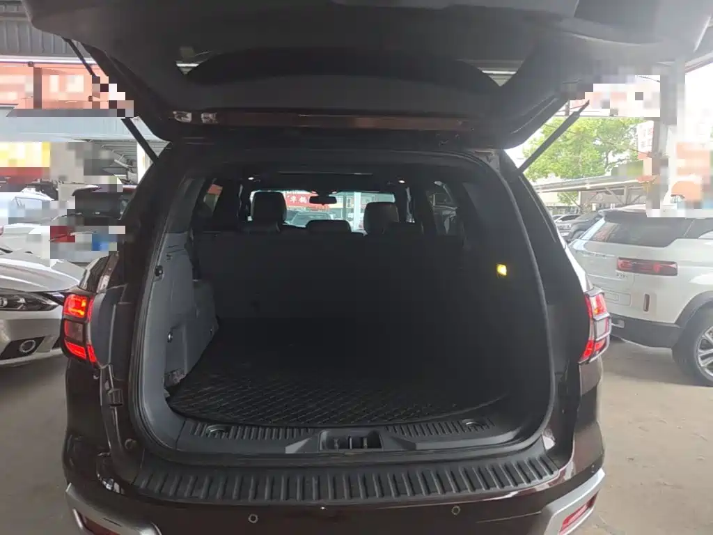 Ford Everest — миниатюра 15