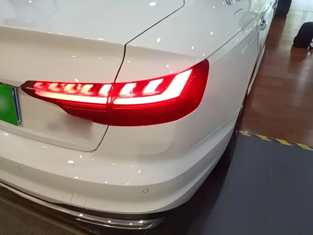 Audi A4L — миниатюра 8