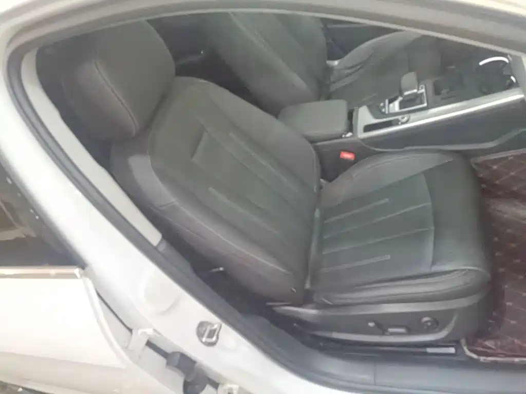 Audi A4L — миниатюра 25
