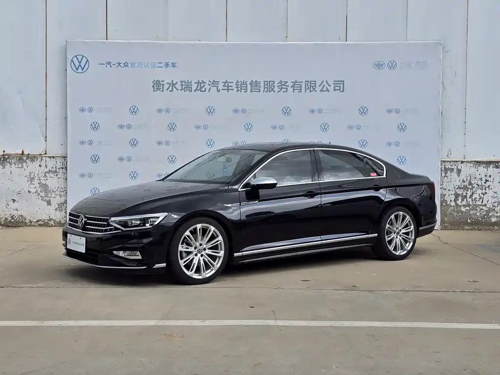 Volkswagen Magotan 2025