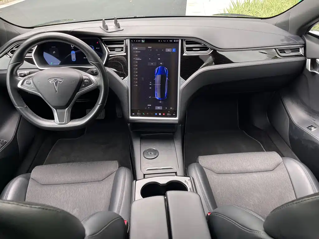 TESLA MODEL S