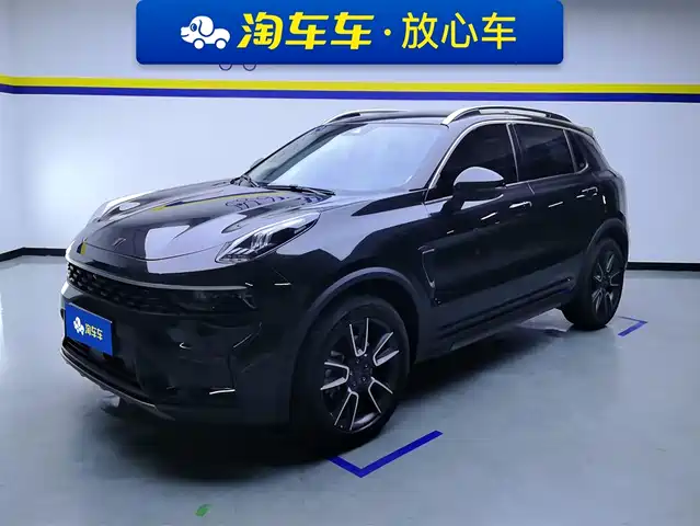 2022 Lynk & Co 01