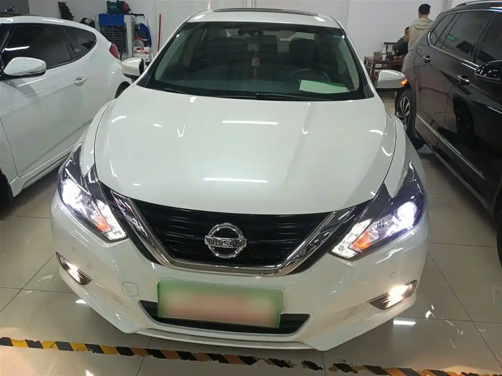 NISSAN TEANA