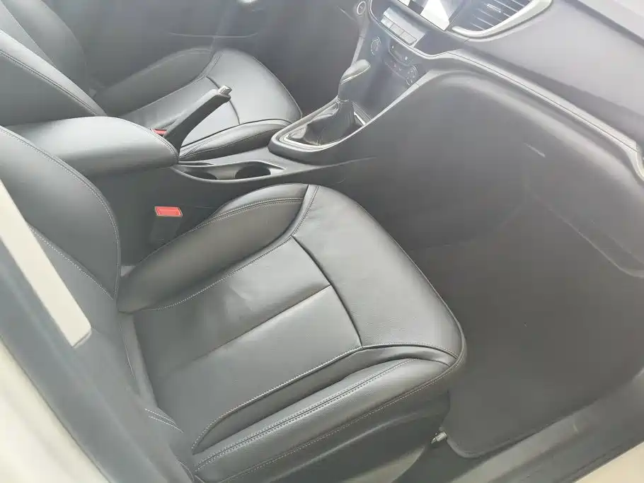 Buick Excelle — миниатюра 8