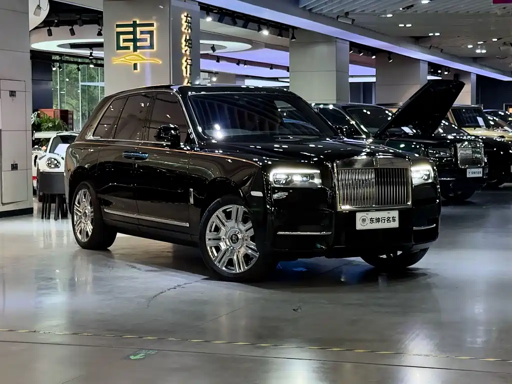 Rolls-Royce Cullinan 2018 мест