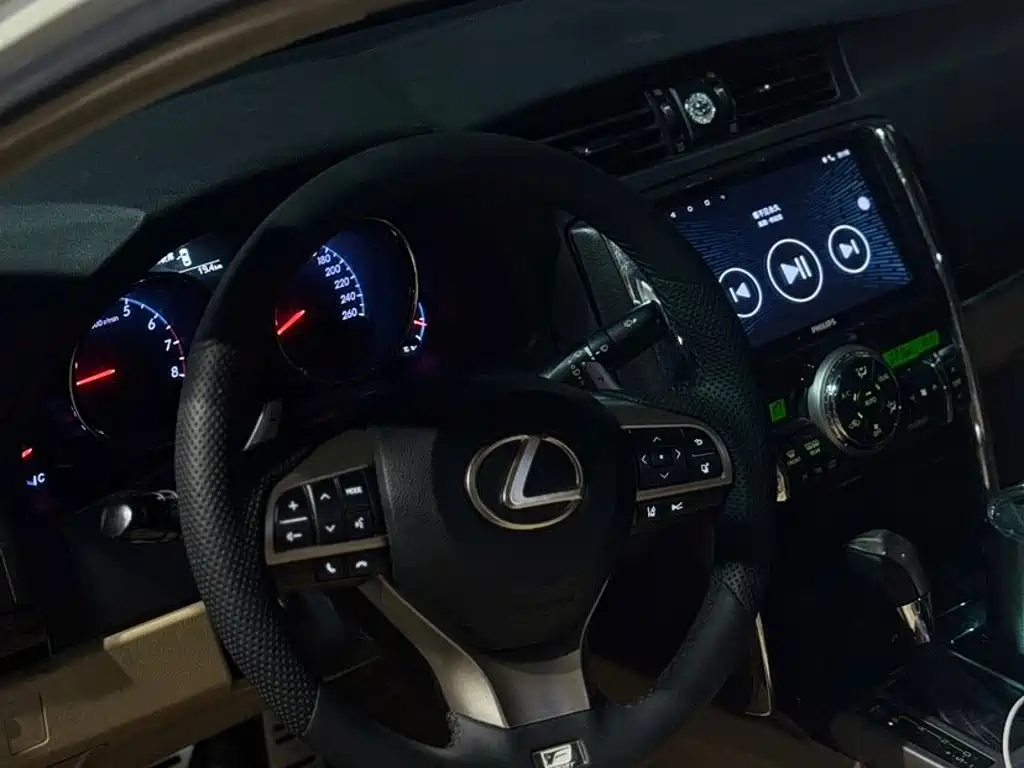 Toyota Reiz — миниатюра 7