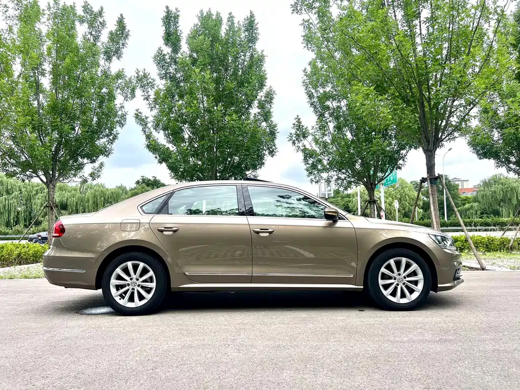 Volkswagen Passat — миниатюра 6