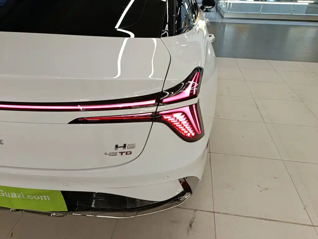 Hongqi H6 2023 2.0T