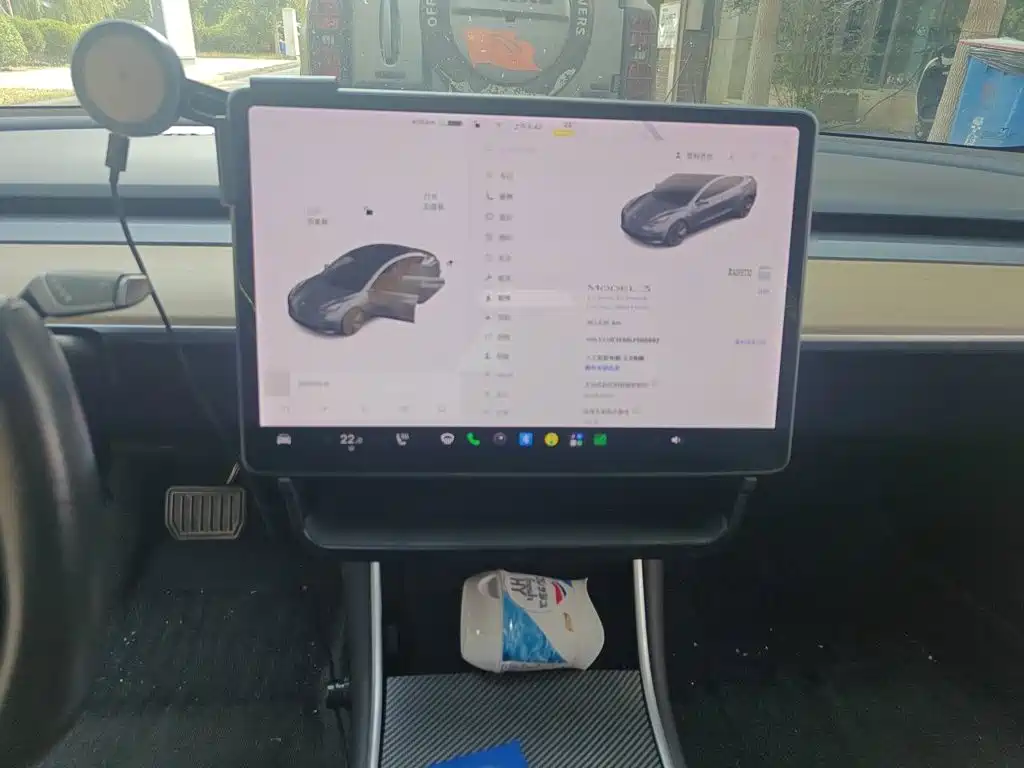 Tesla Model 3 — миниатюра 14