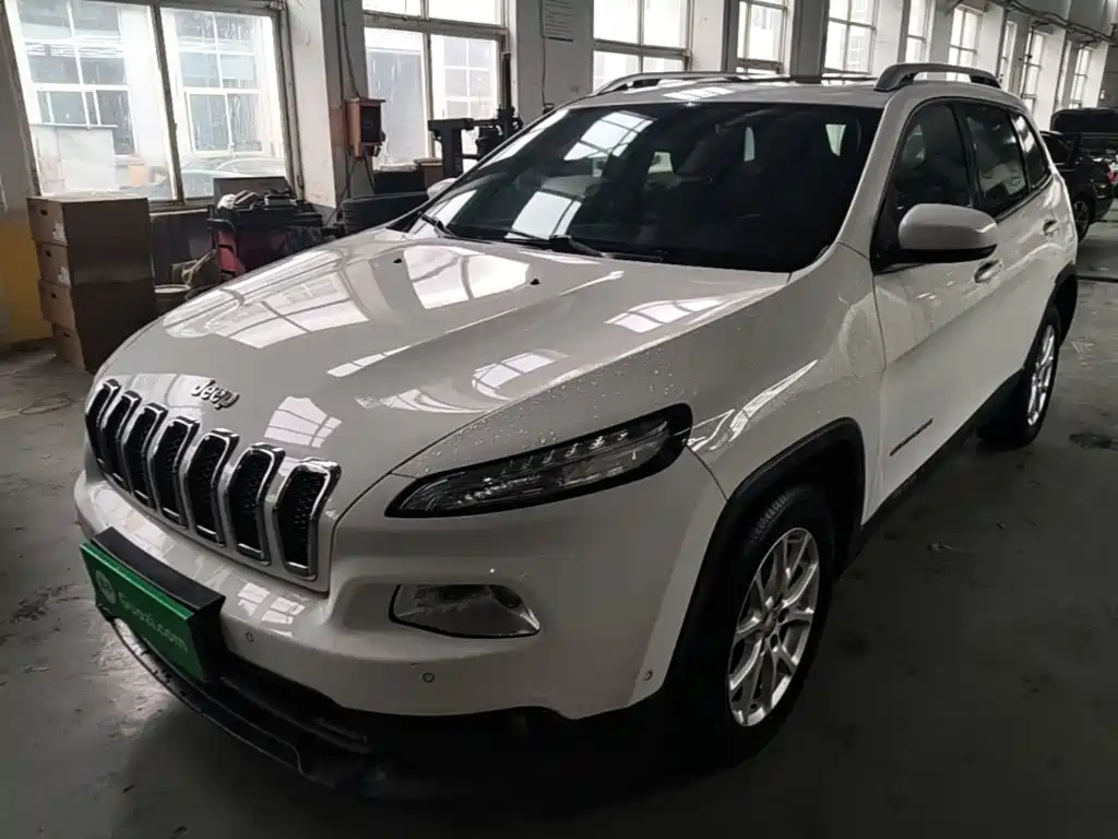 Jeep Cherokee — миниатюра 2
