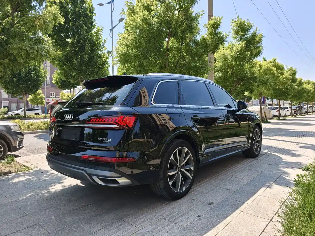 Audi Q7 2022 55 TFSI quattro S line Sport