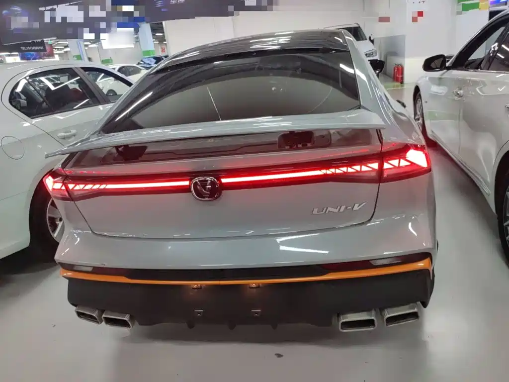 Changan UNI-V 2024 1.5T Luxury Sport