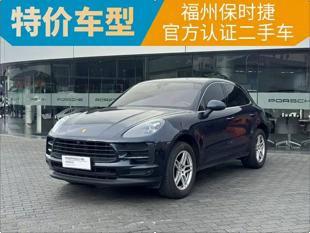 PORSCHE MACAN