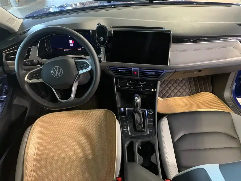 Volkswagen Bora 2023 280TSI DSG