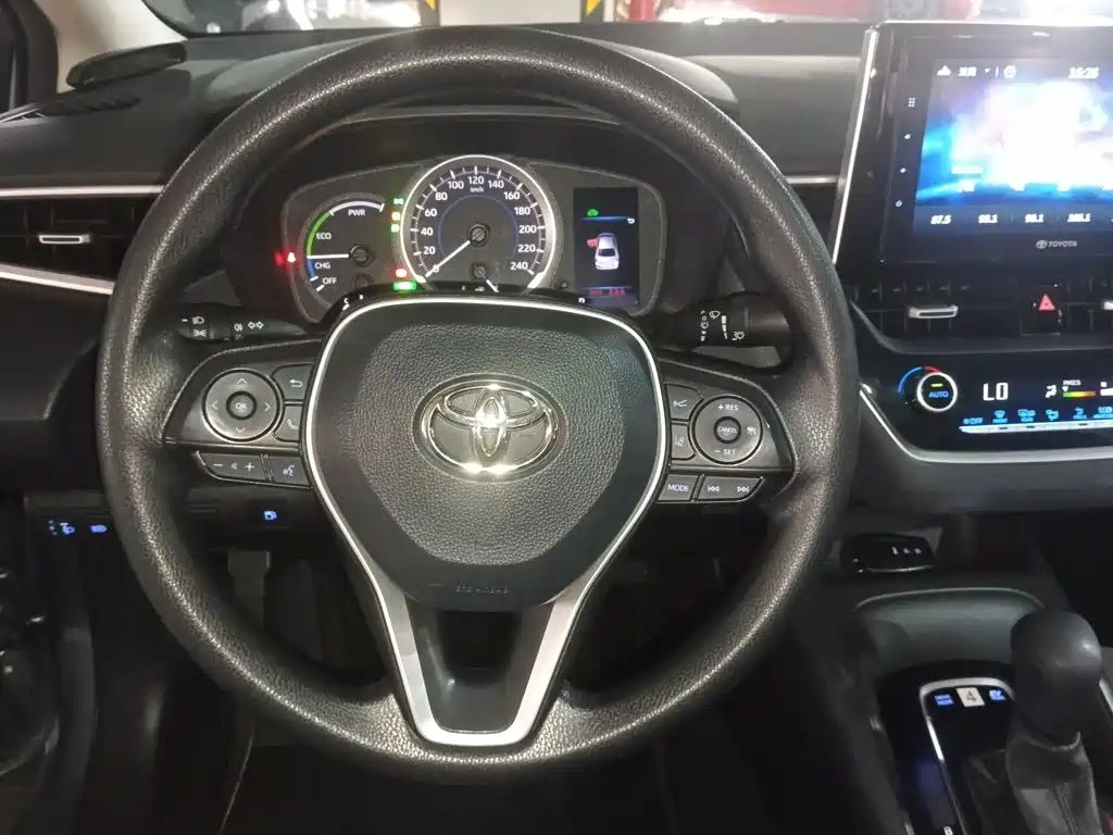 Toyota Corolla - фото 7