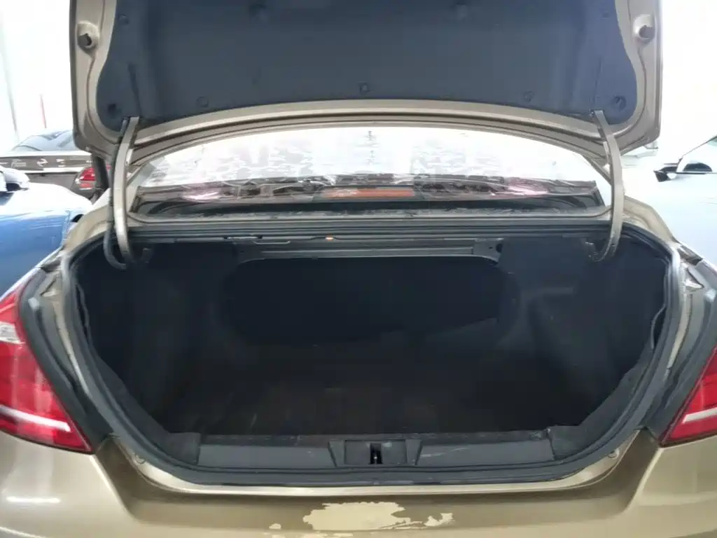 Geely Emgrand — миниатюра 19