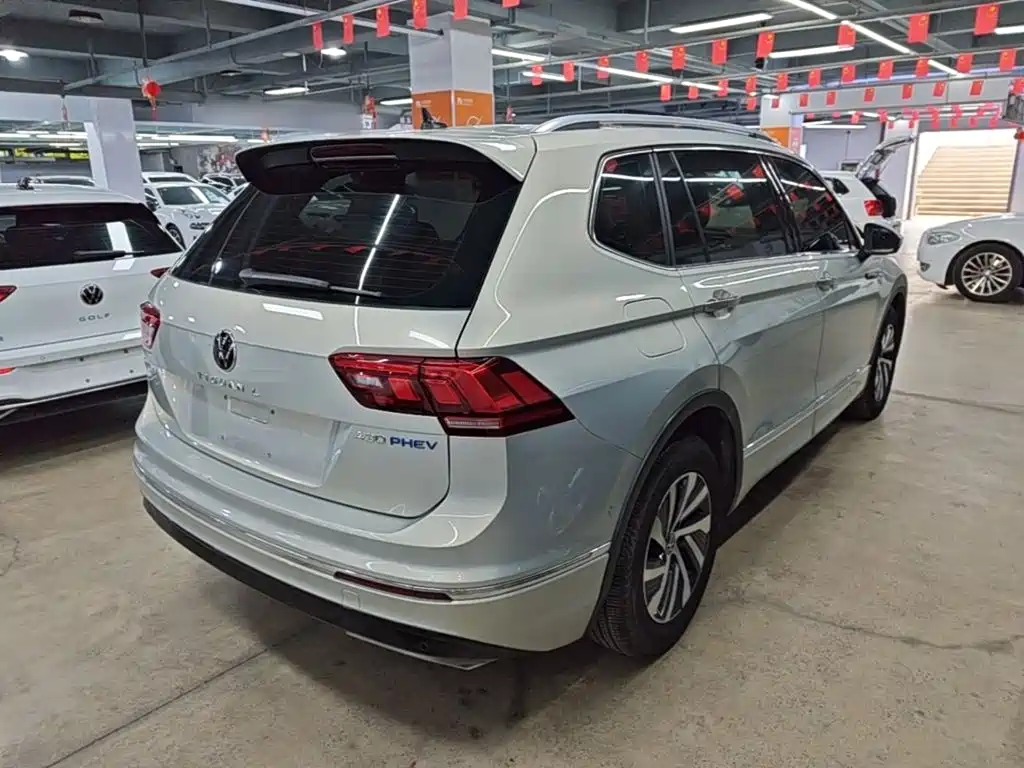 Volkswagen Tiguan L PHEV — миниатюра 7