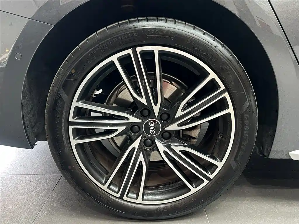 Audi A5L — миниатюра 17