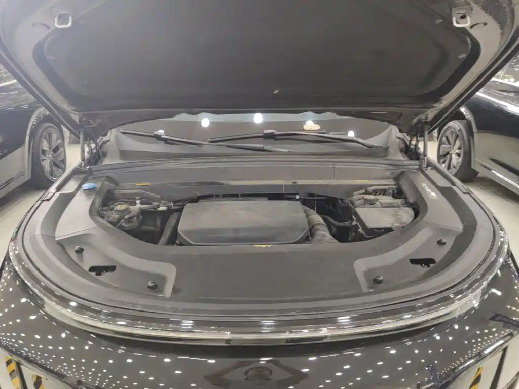 Li Auto Li L8 — миниатюра 20