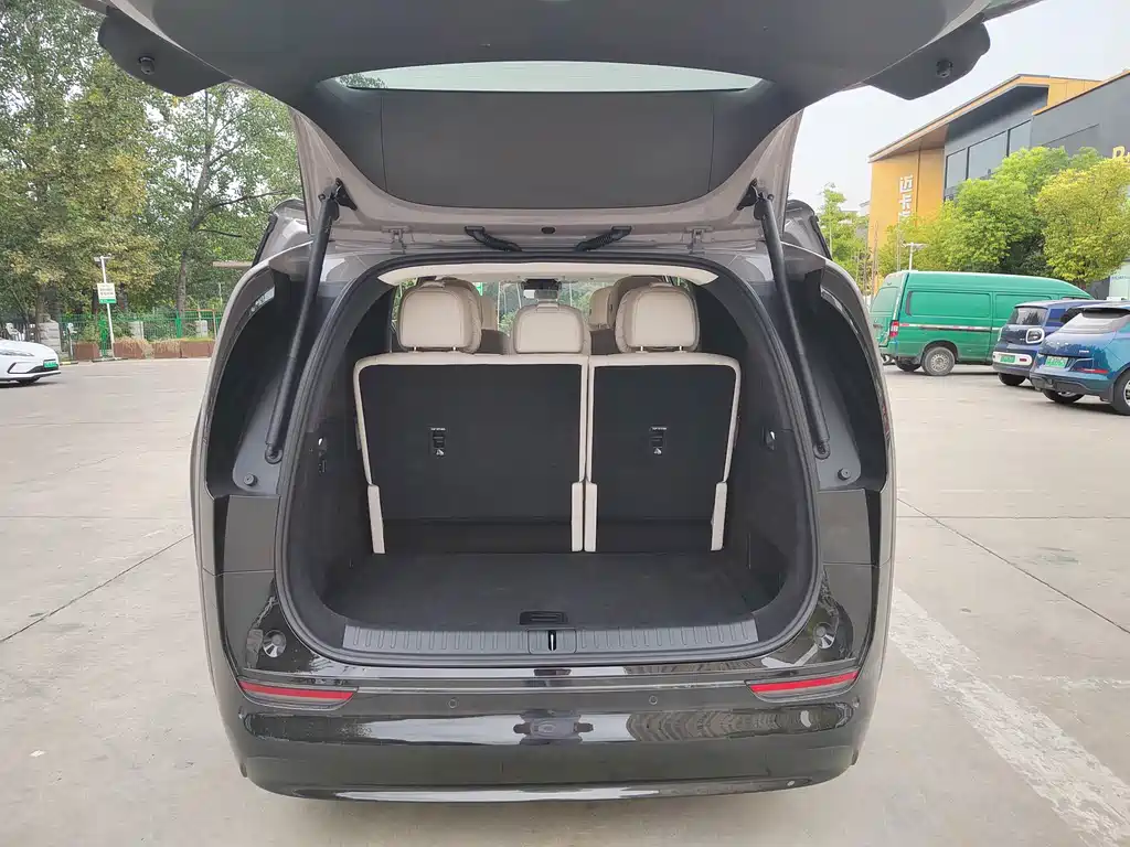 Li Auto Li MEGA — миниатюра 8