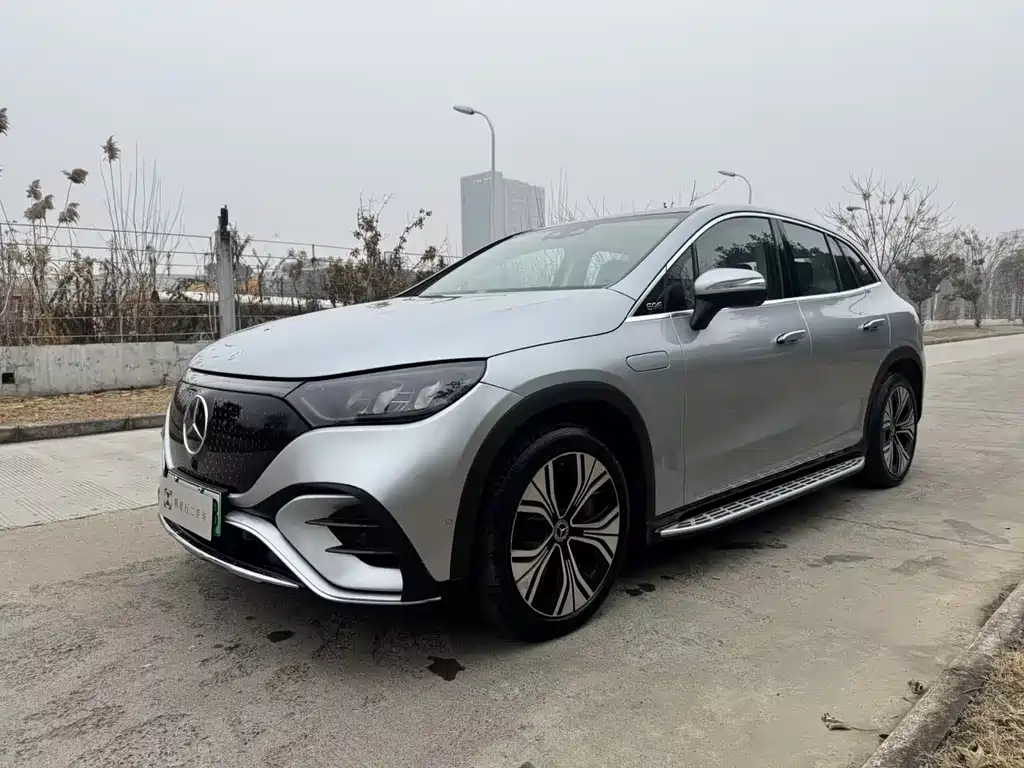 MERCEDES-BENZ EQE SUV