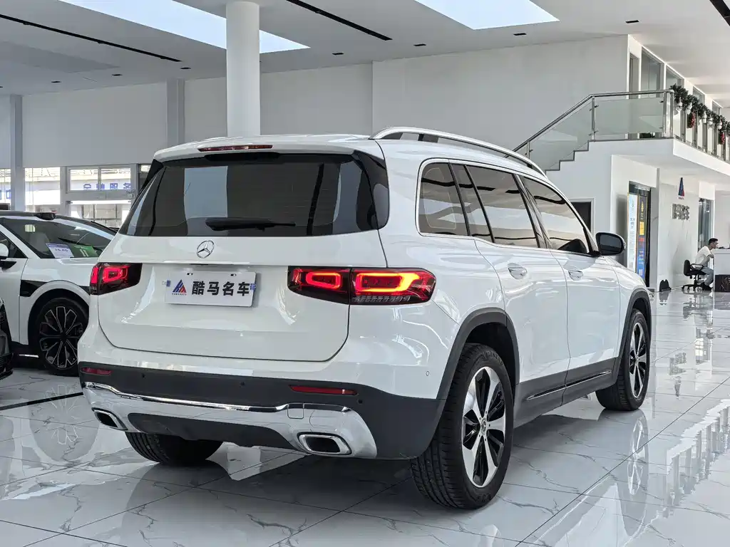 Mercedes-Benz GLB — миниатюра 16
